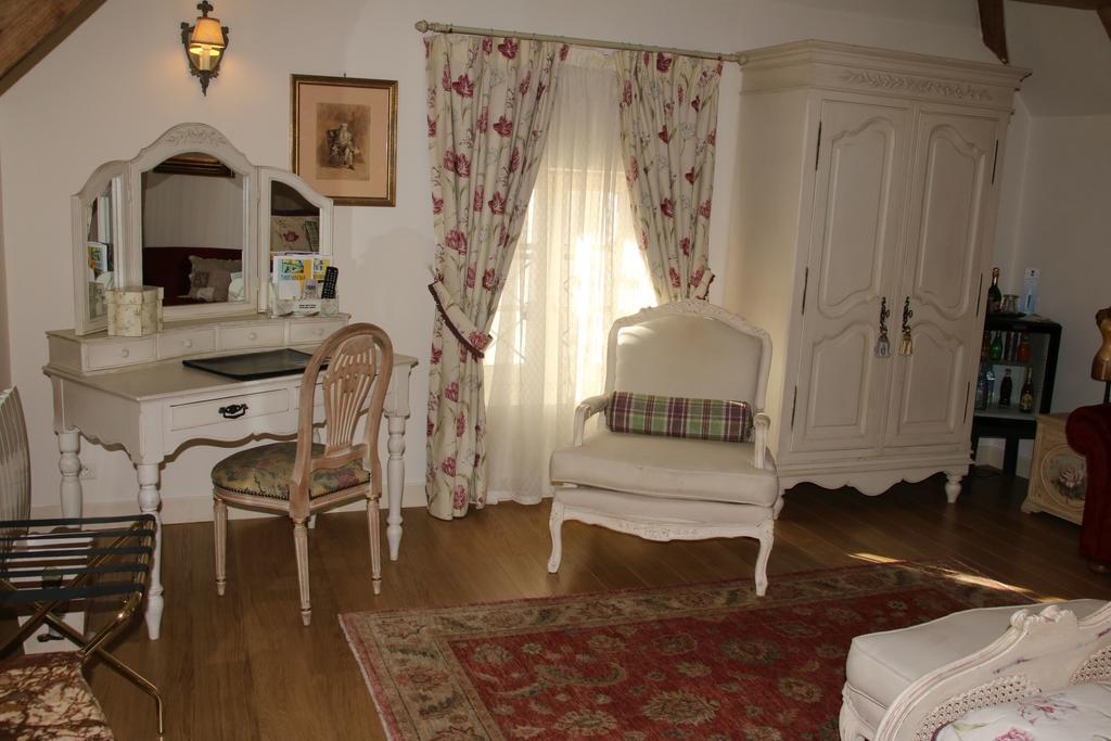 Hostellerie Du Prieure 圣普里 外观 照片
