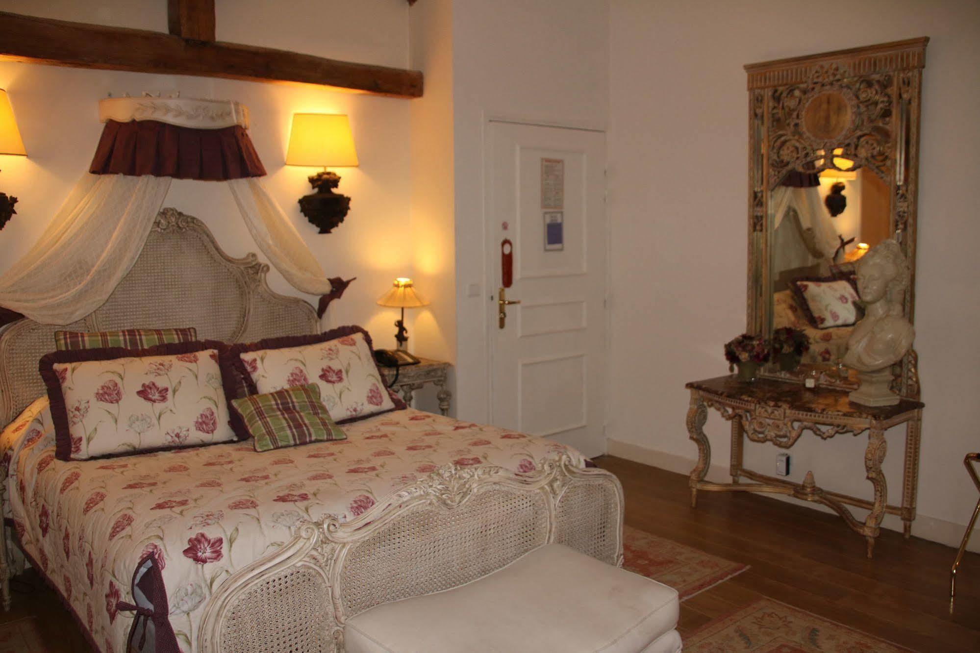 Hostellerie Du Prieure 圣普里 外观 照片