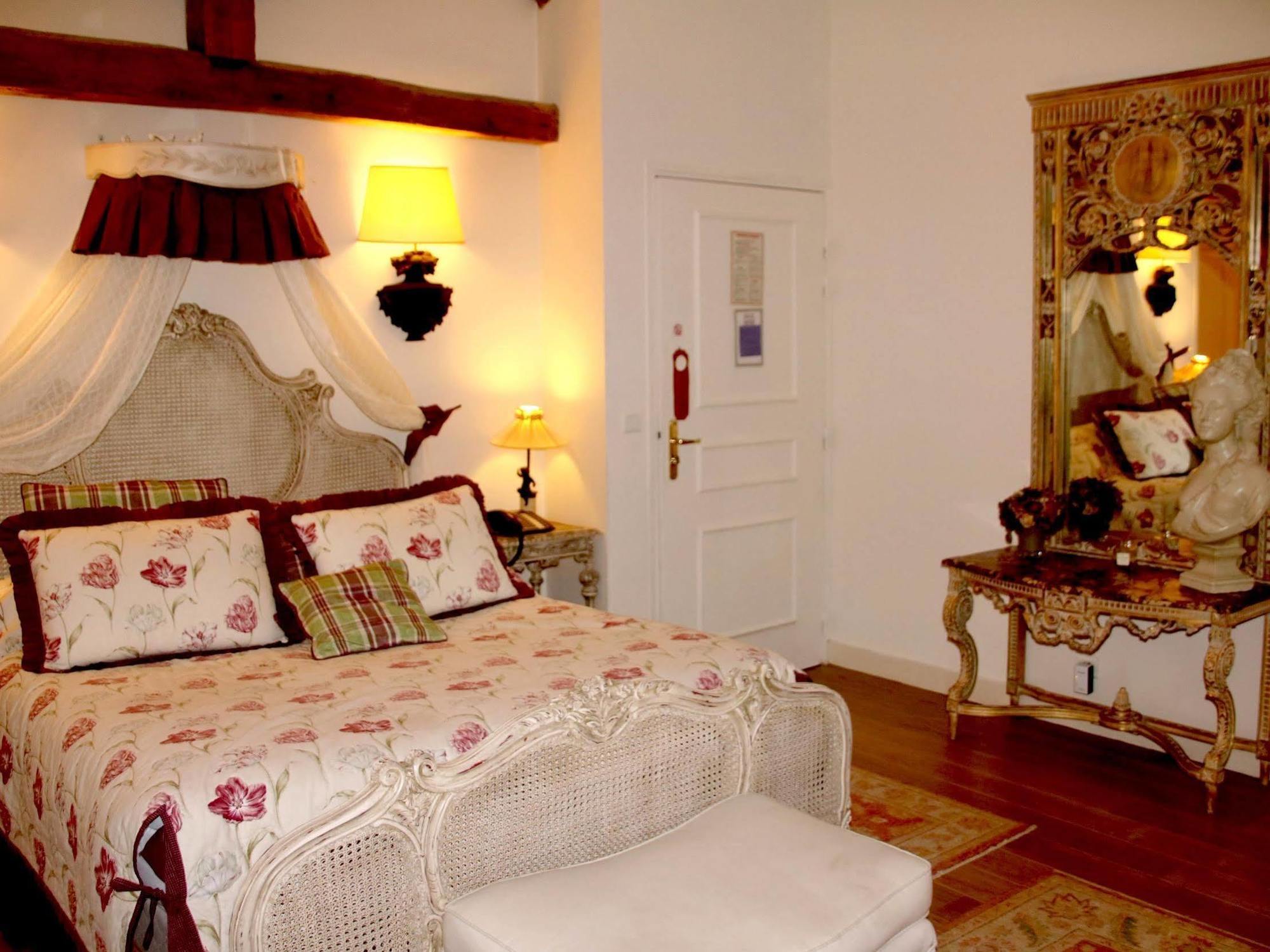 Hostellerie Du Prieure 圣普里 外观 照片